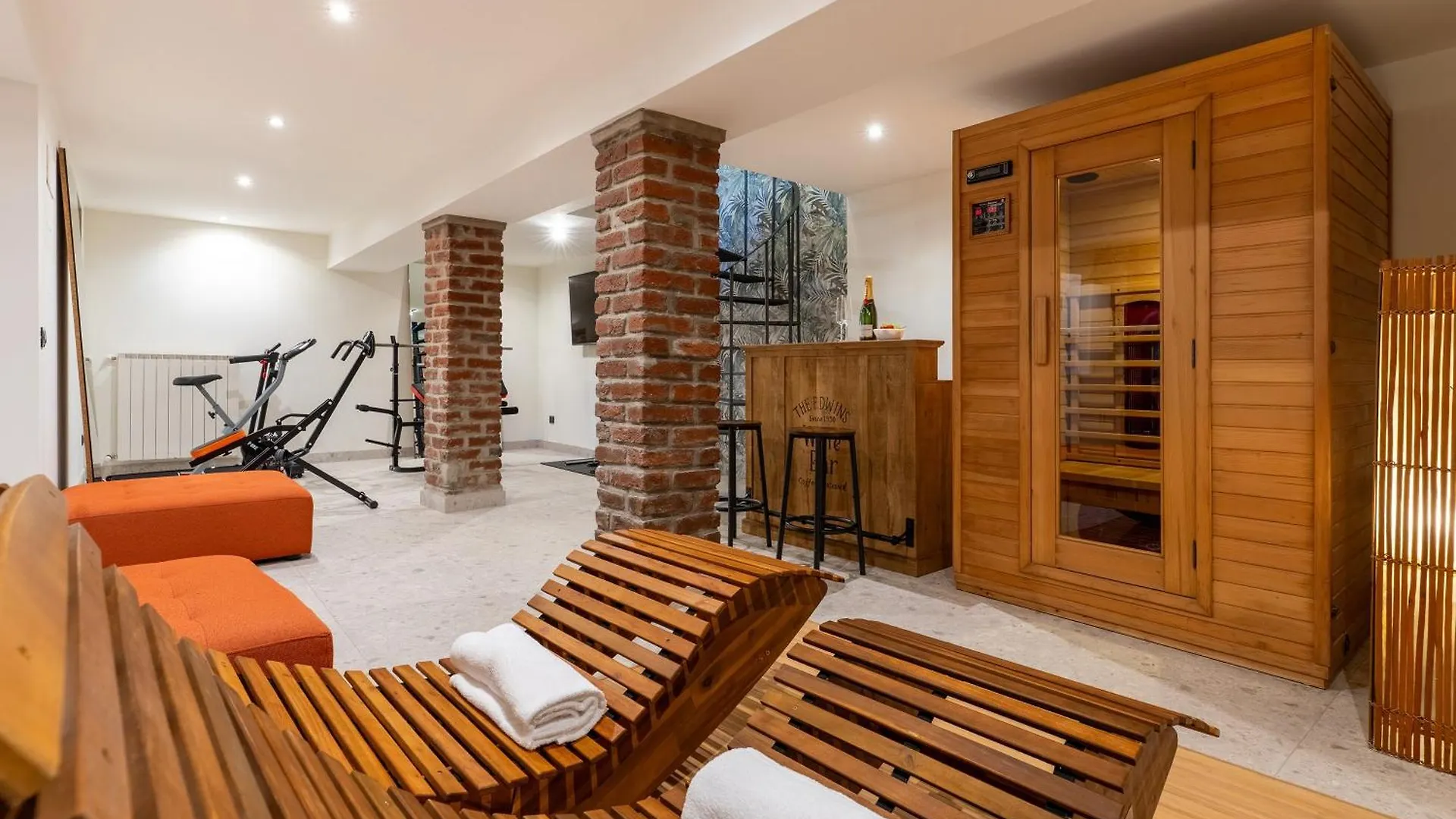 Apartament Milano Wellness Suite - Spa, Sauna & Gym Experience